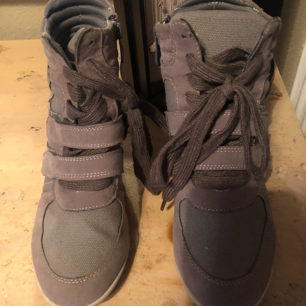 Gray Sneaker Wedge - Picture 2 of 3